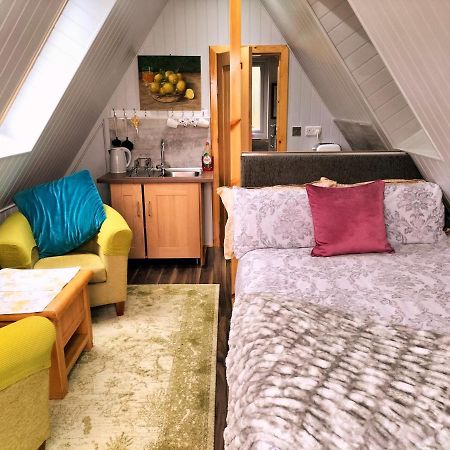 Glenfinnan Retreats, Ash Cabin Экстерьер фото