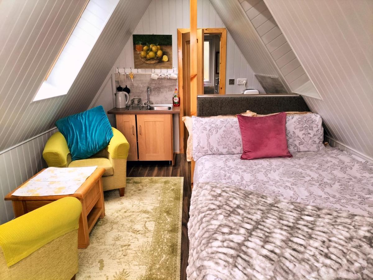 Glenfinnan Retreats, Ash Cabin Экстерьер фото